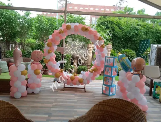 Baby Shower Balloon Ring Setup