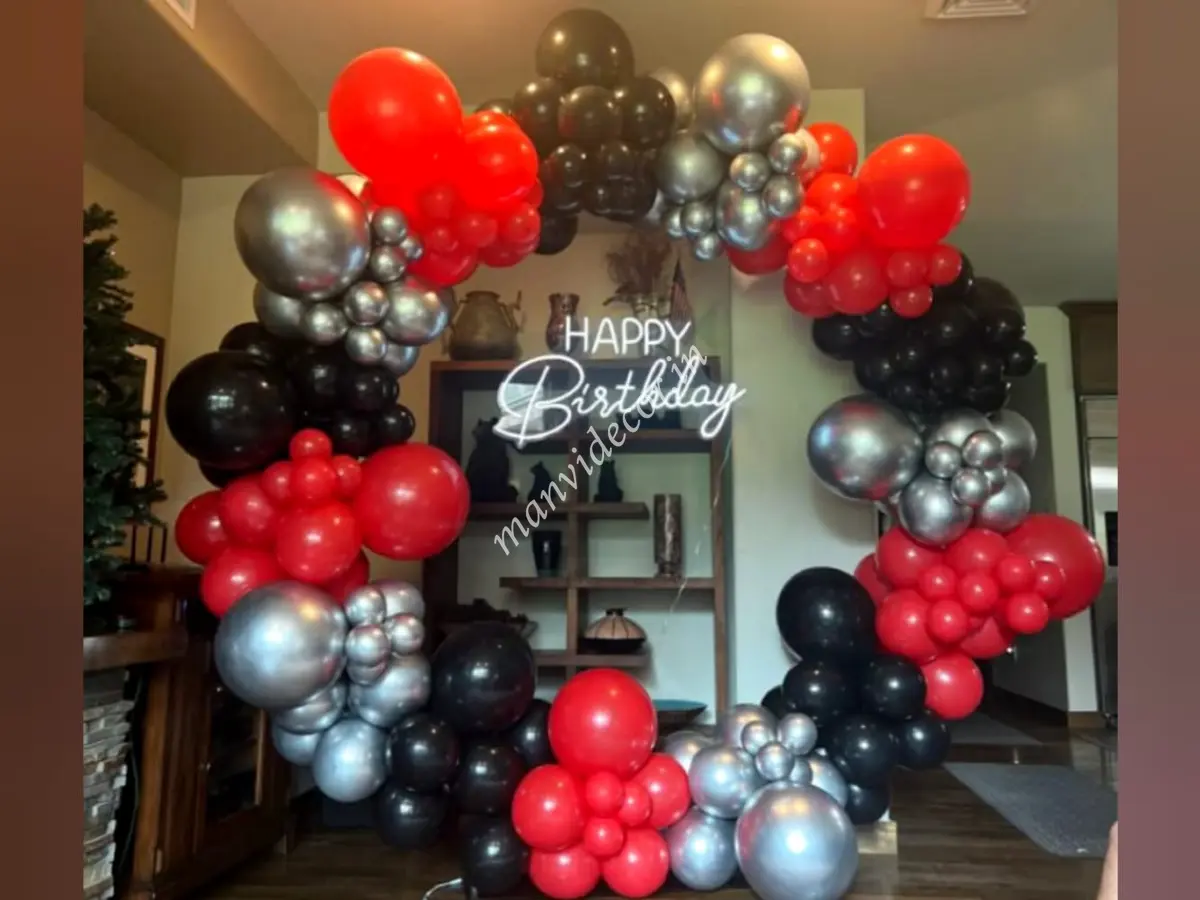 Red Sparkle Ring Decor