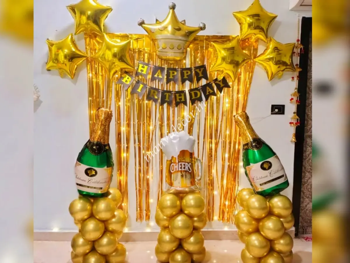 Classic birthday decoration with balloons 