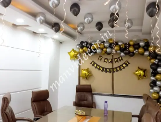 Silver Dream Anniversary Decor