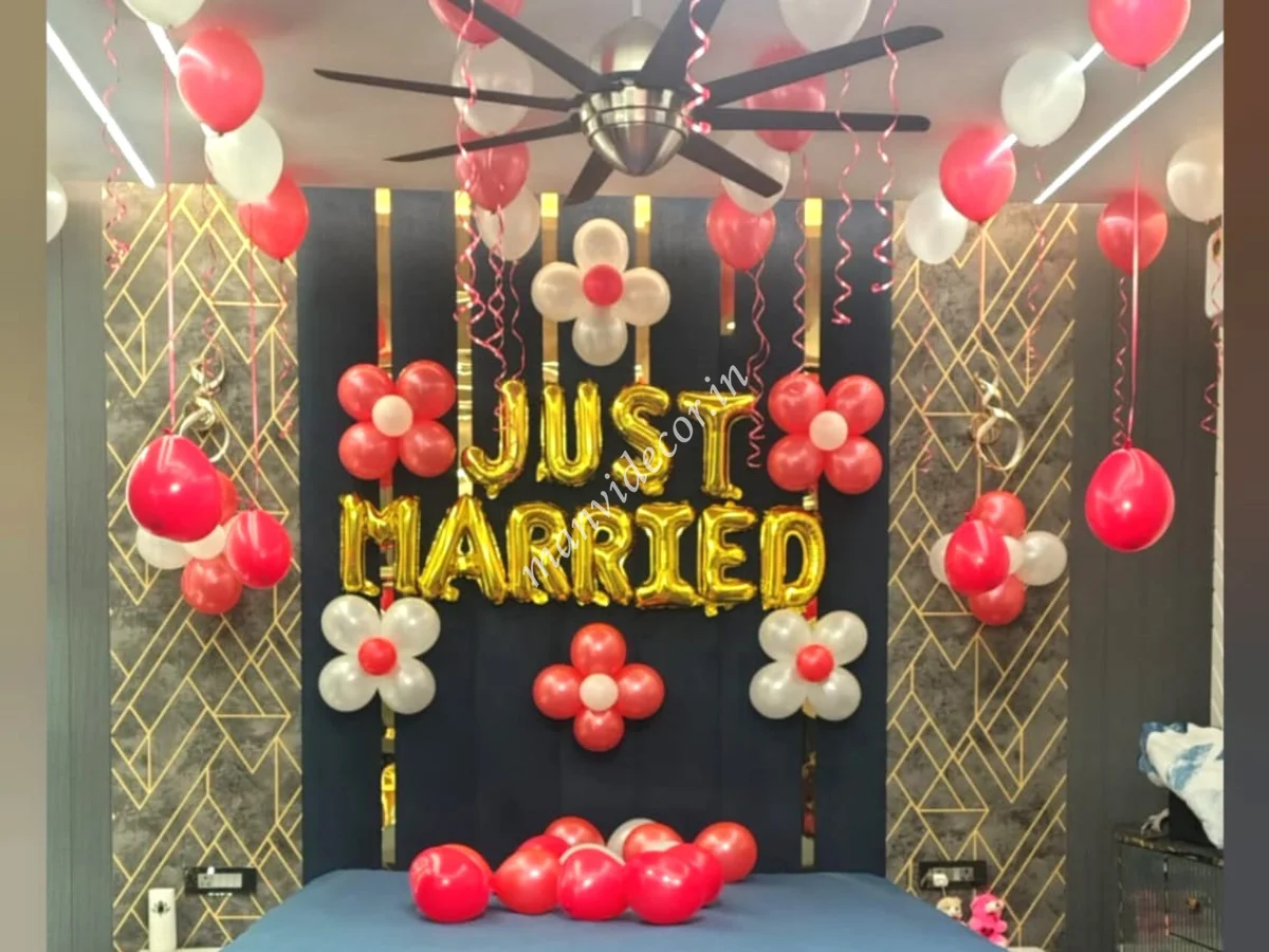 Just Married Love Decoration