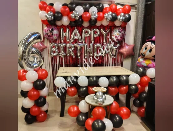Minnie Mouse Party Balloon Decor