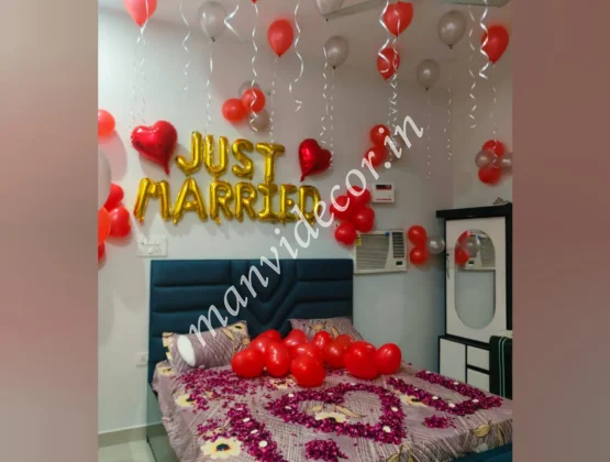 Newlywed Room Balloon Decoration