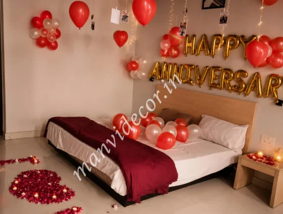 Romantic Room Deco for Anniversary Surprise